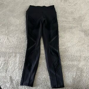 alo black leggings